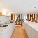 Luxurious Flat With Ac & Lift - Luxembourg Gardens Apartmán *
