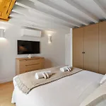 Luxurious Flat With Ac & Lift - Luxembourg Gardens Apartmán