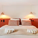 Luxurious Flat With Ac & Lift - Luxembourg Gardens Apartmán *