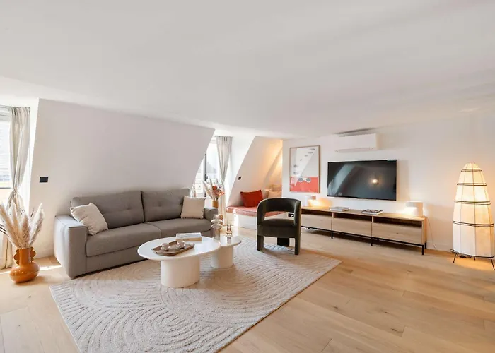 Luxurious Flat With Ac & Lift - Luxembourg Gardens Διαμέρισμα