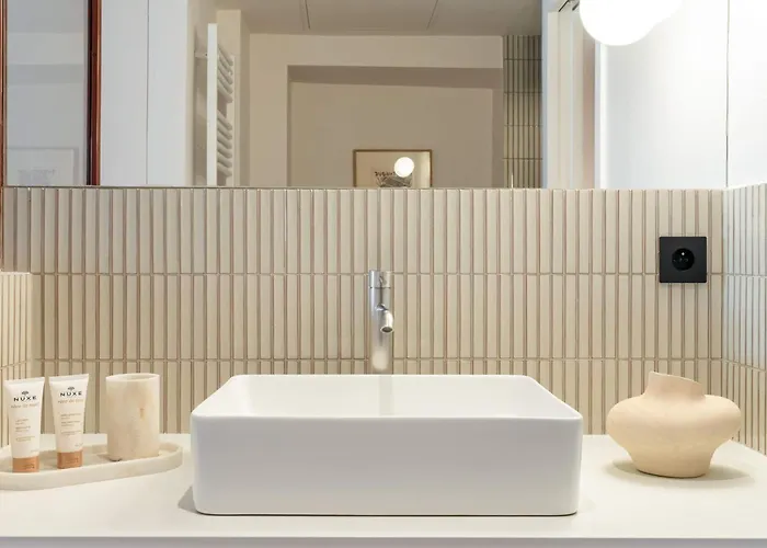 Διαμέρισμα Luxurious Flat With Ac & Lift - Luxembourg Gardens *